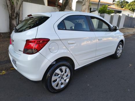 CHEVROLET Onix Hatch 1.4 4P FLEX LT, Foto 4