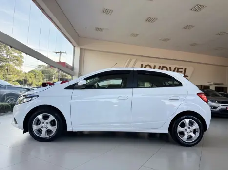 CHEVROLET Onix Hatch 1.4 4P FLEX LT AUTOM�TICO, Foto 3