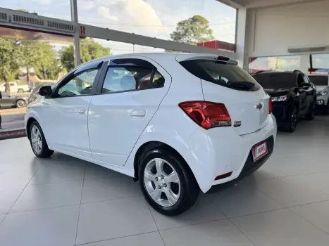 CHEVROLET Onix Hatch 1.4 4P FLEX LT AUTOM�TICO, Foto 5