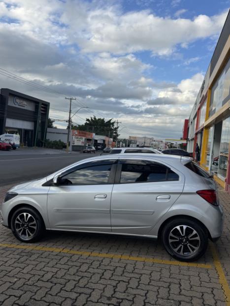 CHEVROLET Onix Hatch 1.4 4P FLEX LTZ, Foto 4