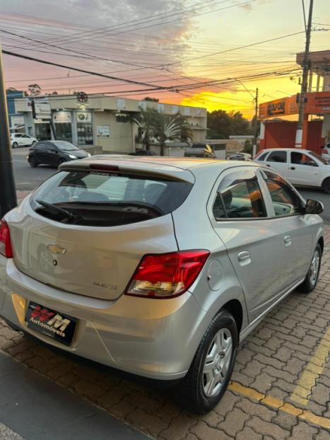 CHEVROLET Onix Hatch 1.0 4P FLEX LT, Foto 6