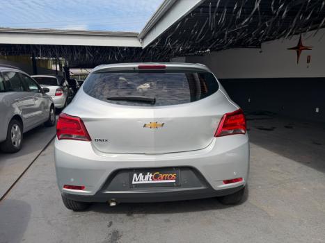 CHEVROLET Onix Hatch 1.4 4P FLEX LT, Foto 5