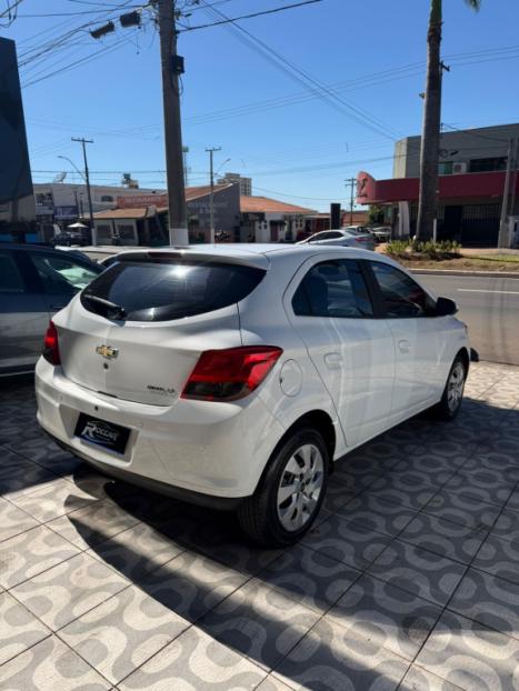 CHEVROLET Onix Hatch 1.4 4P FLEX LT AUTOM�TICO, Foto 7