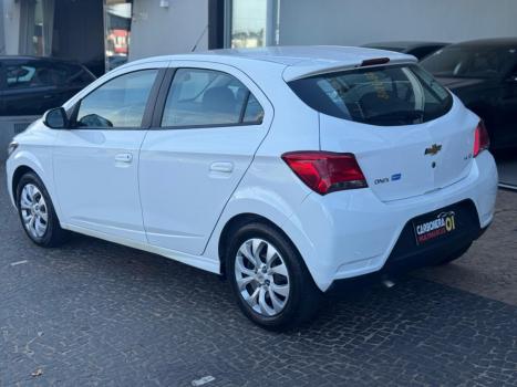 CHEVROLET Onix Hatch 1.4 4P FLEX LT, Foto 13