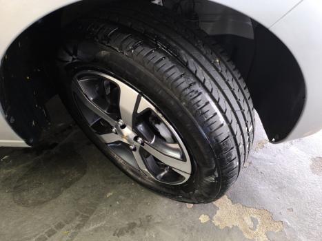 CHEVROLET Onix Hatch 1.4 4P FLEX LTZ, Foto 8