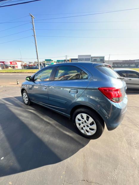 CHEVROLET Onix Hatch 1.4 4P FLEX LT, Foto 6
