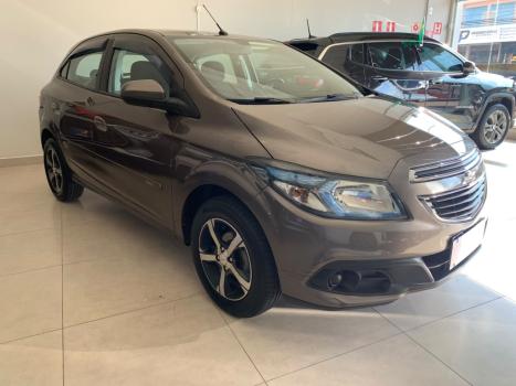 CHEVROLET Onix Hatch 1.4 4P FLEX LT, Foto 3