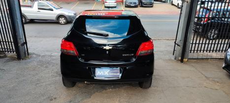 CHEVROLET Onix Hatch 1.4 4P FLEX LTZ, Foto 9
