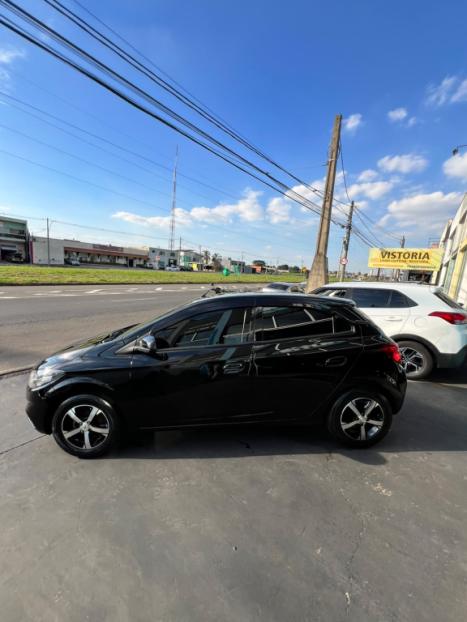 CHEVROLET Onix Hatch 1.4 4P FLEX LTZ AUTOM�TICO, Foto 3