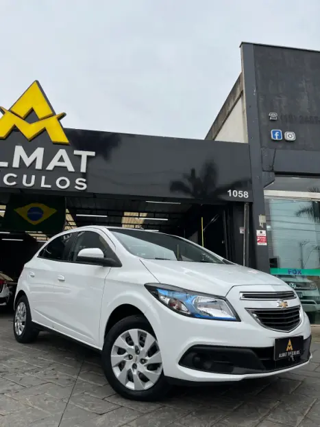 CHEVROLET Onix Hatch 1.4 4P FLEX LT, Foto 1