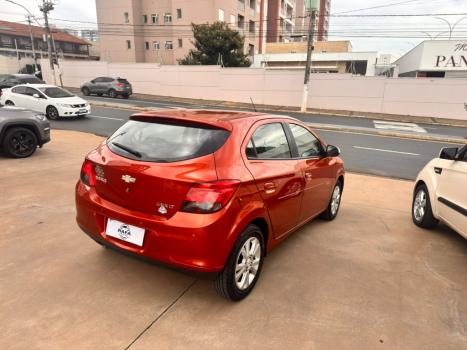 CHEVROLET Onix Hatch 1.0 4P FLEX LT LOLLAPALOOZA, Foto 7