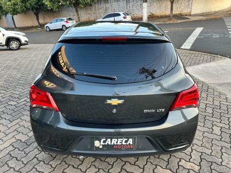 CHEVROLET Onix Hatch 1.4 4P FLEX LTZ AUTOM�TICO, Foto 5