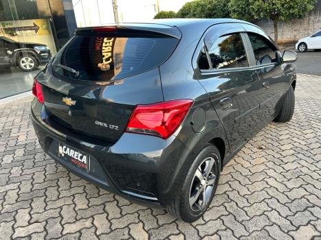 CHEVROLET Onix Hatch 1.4 4P FLEX LTZ AUTOM�TICO, Foto 6