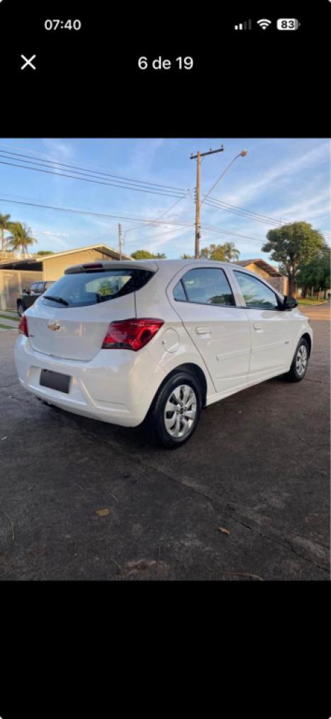 CHEVROLET Onix Hatch 1.4 4P FLEX LT, Foto 4