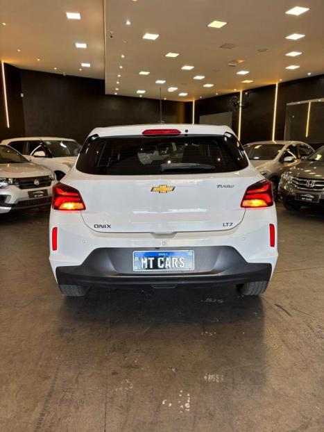 CHEVROLET Onix Hatch 1.0 12V 4P FLEX LTZ TURBO, Foto 6
