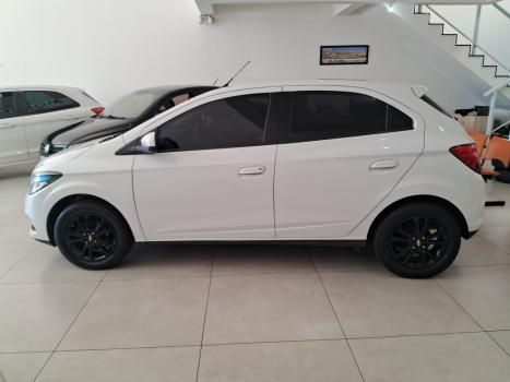 CHEVROLET Onix Hatch 1.4 4P FLEX LTZ, Foto 3