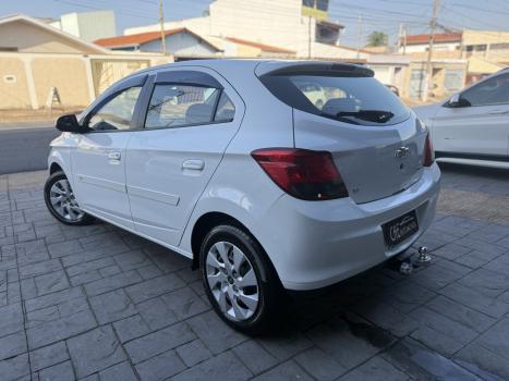 CHEVROLET Onix Hatch 1.4 4P FLEX LT, Foto 4