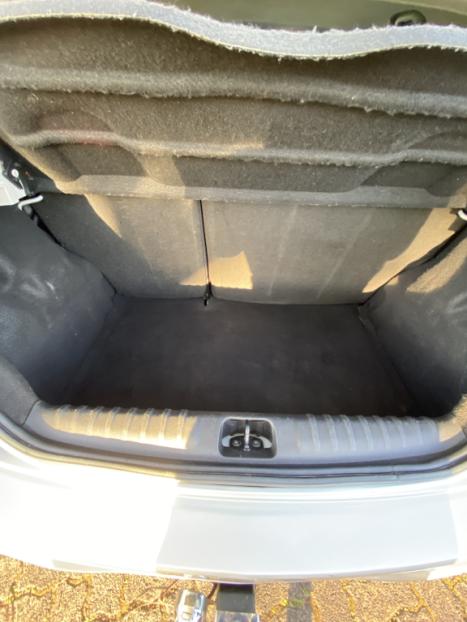 CHEVROLET Onix Hatch 1.4 4P FLEX LTZ, Foto 3