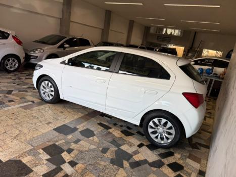 CHEVROLET Onix Hatch 1.4 4P FLEX LT, Foto 2