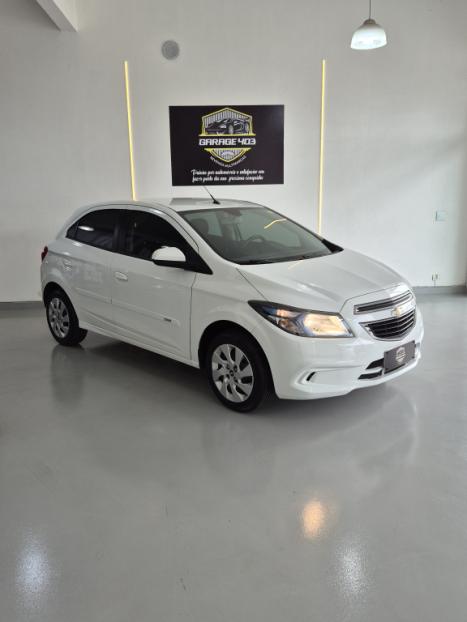 CHEVROLET Onix Hatch 1.4 4P FLEX LT, Foto 2