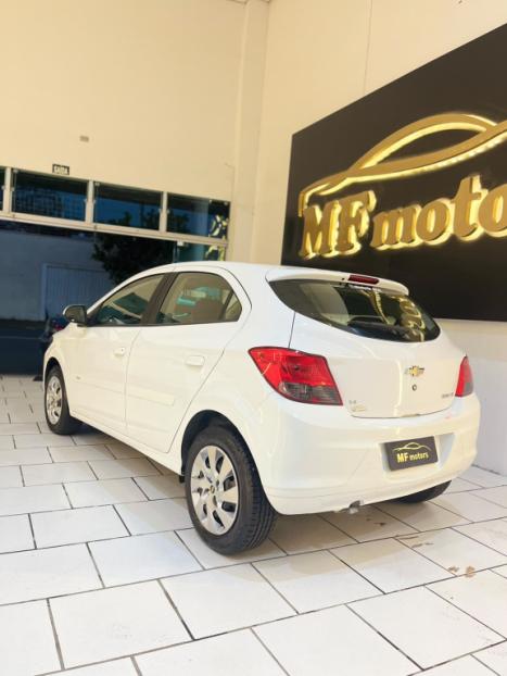 CHEVROLET Onix Hatch 1.4 4P FLEX LT, Foto 3