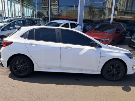 CHEVROLET Onix Hatch 1.0 12V 4P FLEX RS TURBO AUTOM�TICO, Foto 3