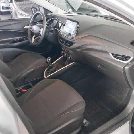 CHEVROLET Onix Hatch 1.0 4P FLEX LT2, Foto 2
