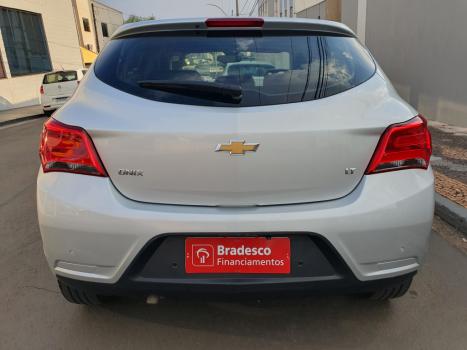 CHEVROLET Onix Hatch 1.4 4P FLEX LT, Foto 7