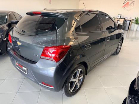 CHEVROLET Onix Hatch 1.4 4P FLEX LTZ, Foto 8