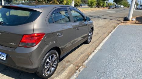 CHEVROLET Onix Hatch 1.4 4P FLEX LT, Foto 4