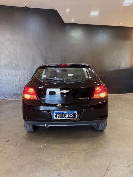 CHEVROLET Onix Hatch 1.4 4P FLEX LTZ AUTOM�TICO, Foto 6