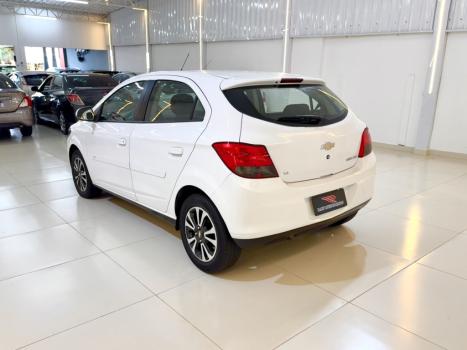CHEVROLET Onix Hatch 1.4 4P FLEX LTZ, Foto 7