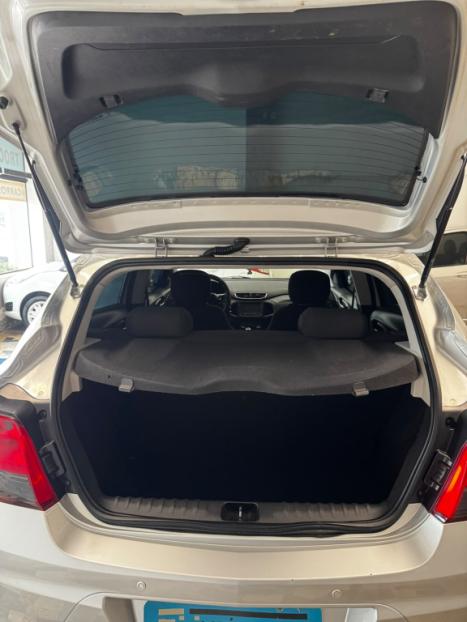 CHEVROLET Onix Hatch 1.4 4P FLEX LTZ, Foto 16