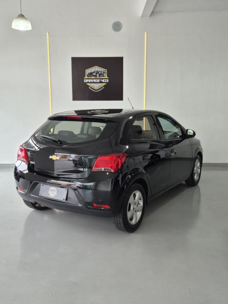 CHEVROLET Onix Hatch 1.4 4P FLEX LT, Foto 3