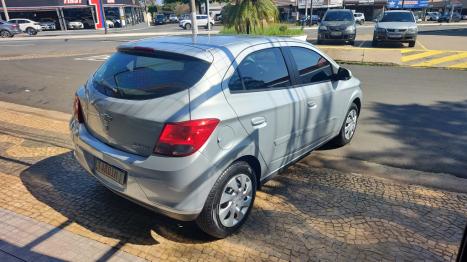 CHEVROLET Onix Hatch 1.4 4P FLEX LT, Foto 13