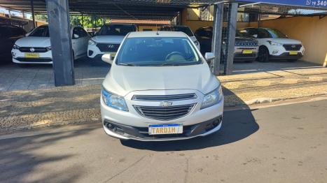 CHEVROLET Onix Hatch 1.4 4P FLEX LT, Foto 2