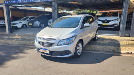 CHEVROLET Onix Hatch 1.4 4P FLEX LT, Foto 6