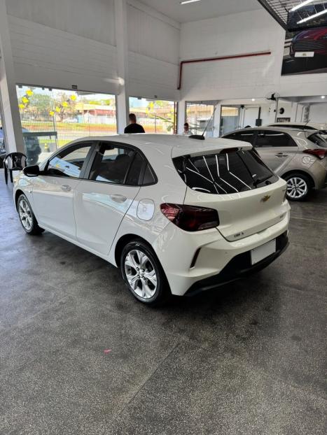 CHEVROLET Onix Hatch 1.0 4P FLEX LT2, Foto 6