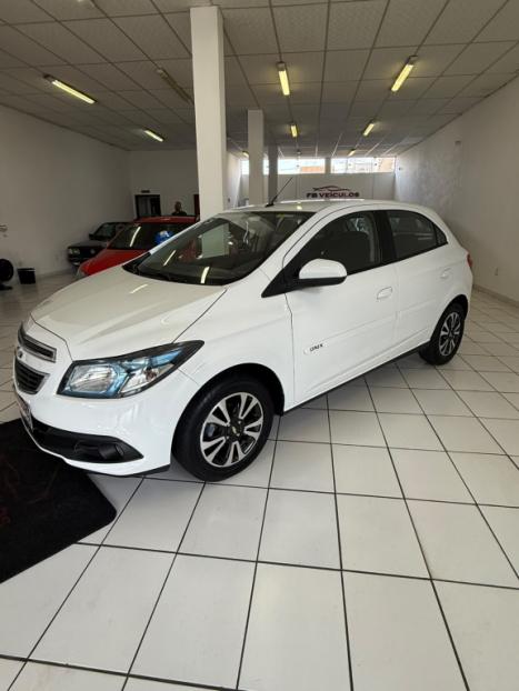 CHEVROLET Onix Hatch 1.4 4P FLEX LTZ, Foto 2
