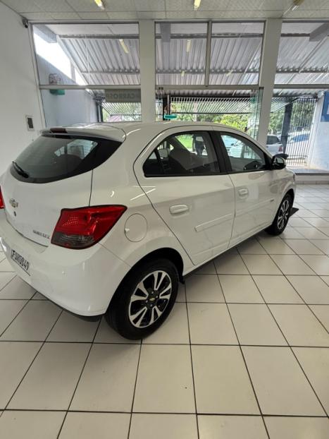 CHEVROLET Onix Hatch 1.4 4P FLEX LTZ, Foto 6