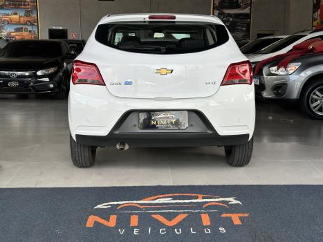 CHEVROLET Onix Hatch 1.4 4P FLEX LT, Foto 9