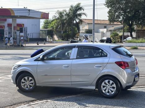 CHEVROLET Onix Hatch 1.0 4P FLEX LT1, Foto 6