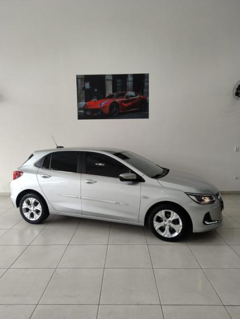 CHEVROLET Onix Hatch 1.0 12V 4P FLEX PREMIER 2 TURBO AUTOMÁTICO, Foto 2