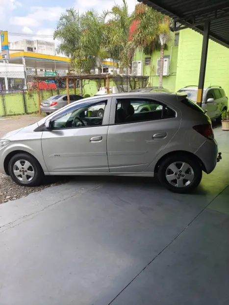CHEVROLET Onix Hatch 1.0 4P FLEX LS, Foto 2