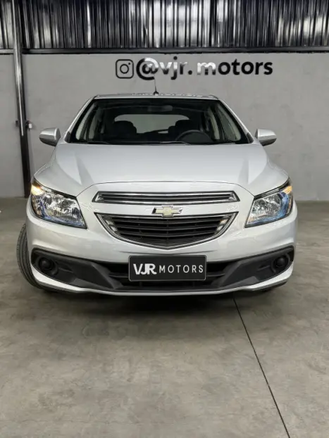 CHEVROLET Onix Hatch 1.4 4P FLEX LT, Foto 2