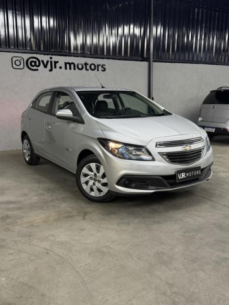 CHEVROLET Onix Hatch 1.4 4P FLEX LT, Foto 3