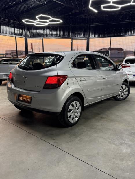 CHEVROLET Onix Hatch 1.4 4P FLEX LT, Foto 6