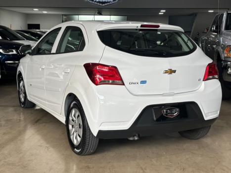 CHEVROLET Onix Hatch 1.0 4P FLEX LT, Foto 4