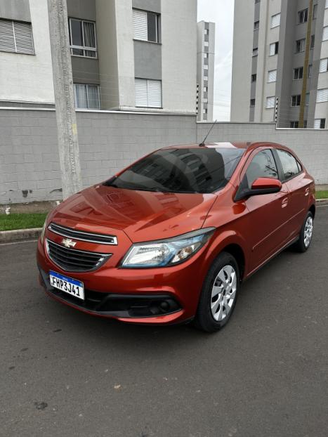 CHEVROLET Onix Hatch 1.4 4P FLEX LT, Foto 2
