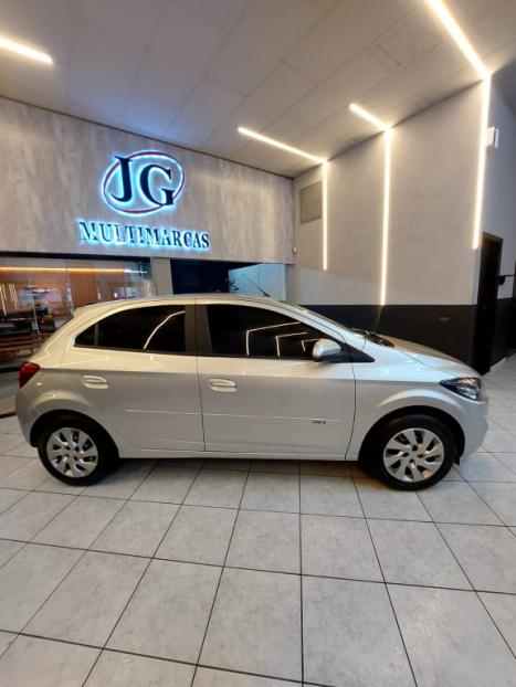 CHEVROLET Onix Hatch 1.4 4P FLEX LT, Foto 4